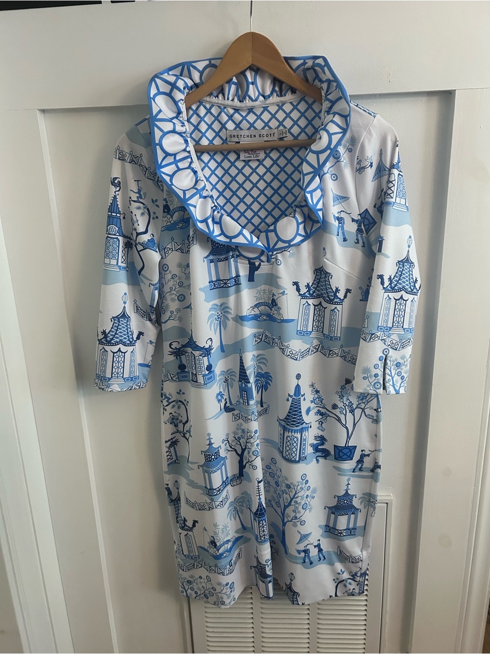 Gretchen Scott Designs Pagoda Paradise Blue and White Dress Size Large.